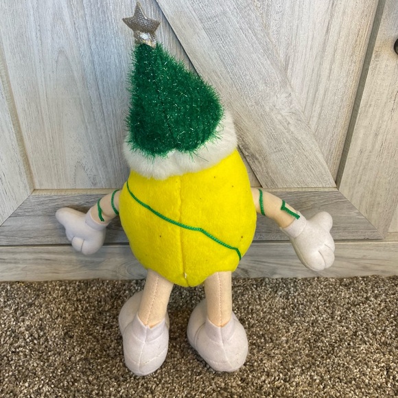 2003 Christmas Yellow Peanut M and M Plush Doll by Galerie 11” - Picture 8 of 8